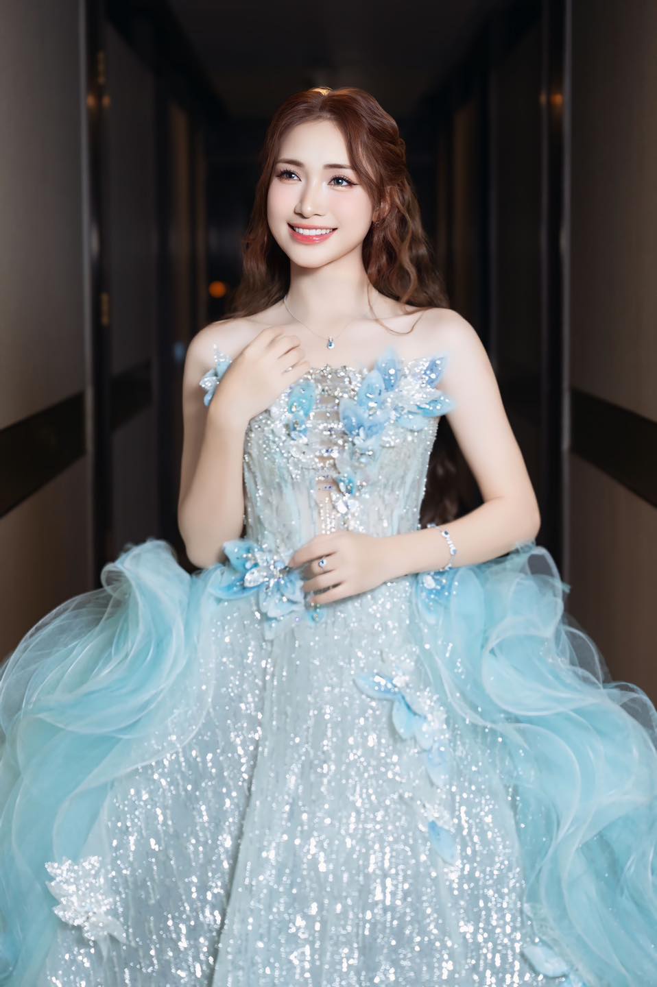 Không tham gia Chị Đẹp, Em Xinh vì không biết sáng tác - Hoà Minzy: Ca sĩ chỉ cần hát hay là đủ rồi- Ảnh 1.