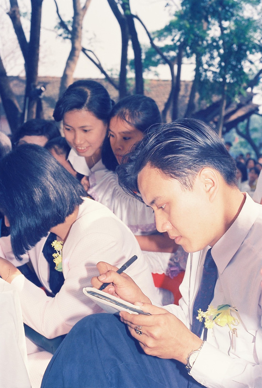 Cái chết bí ẩn của nam tài tử nổi tiếng nhất Vbiz, đồng nghiệp kể chuyện rùng mình sau tang lễ - Ảnh 2.