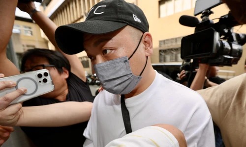 Quyết định cấm sóng gấp nam nghệ sĩ bị bắt giữ điều tra- Ảnh 2.