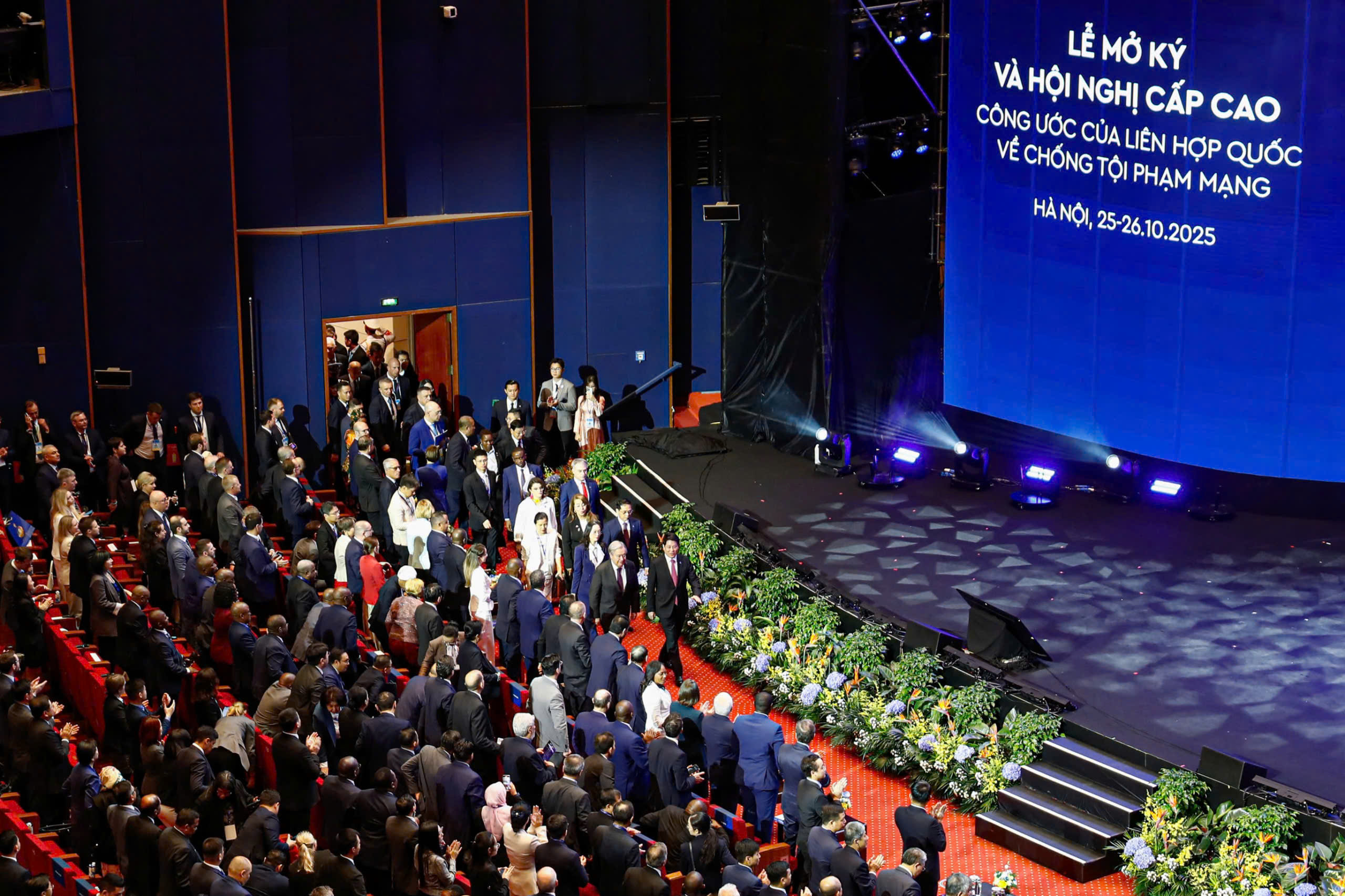 - Ảnh 6. - Ảnh 6.