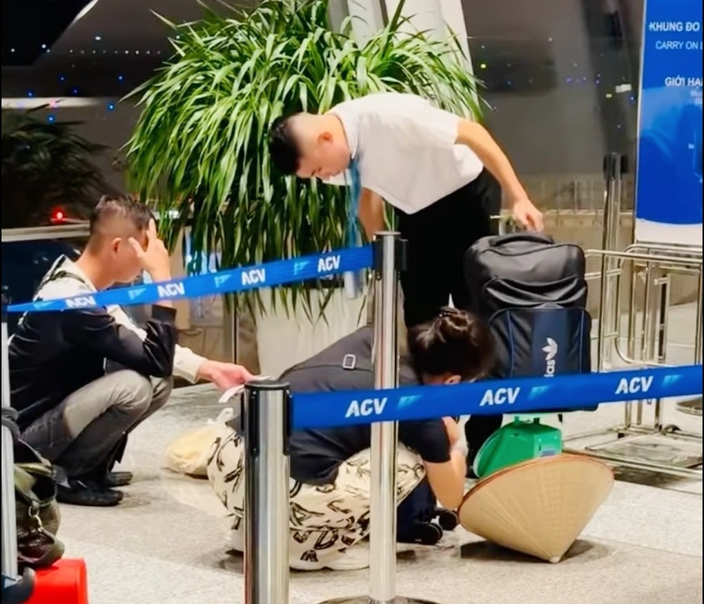 Cân hành lý xách tay: Khách than phiền toái, Vietnam Airlines lý giải - 1