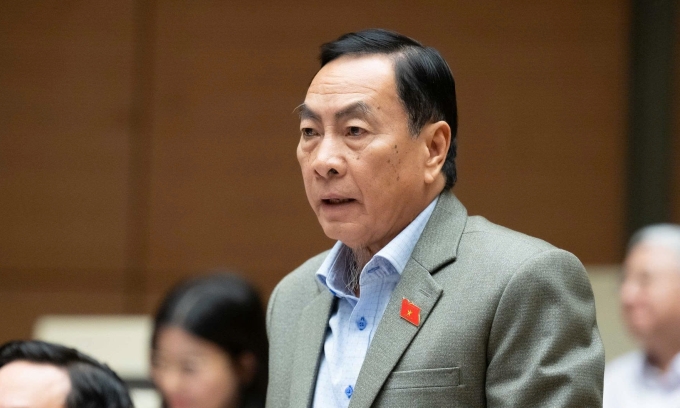 Đại biểu Phạm Văn Hòa phát biểu tại phiên thảo luận của Quốc hội sáng 29/10. Ảnh: Media Quốc hội