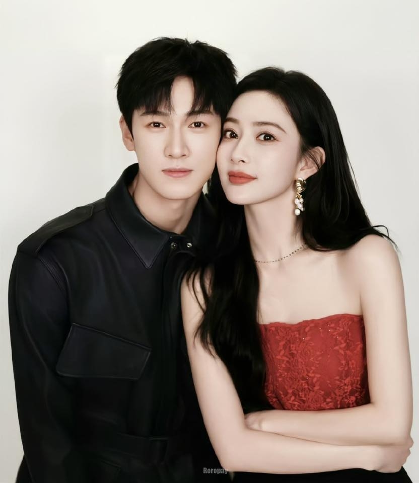 1 cặp đôi phim giả tình thật lộ clip lén lút hẹn hò: Nhà trai vừa đẹp vừa giỏi, nhà gái hot ơi là hot - Ảnh 3. 1 cặp đôi phim giả tình thật lộ clip lén lút hẹn hò: Nhà trai vừa đẹp vừa giỏi, nhà gái hot ơi là hot - Ảnh 3.