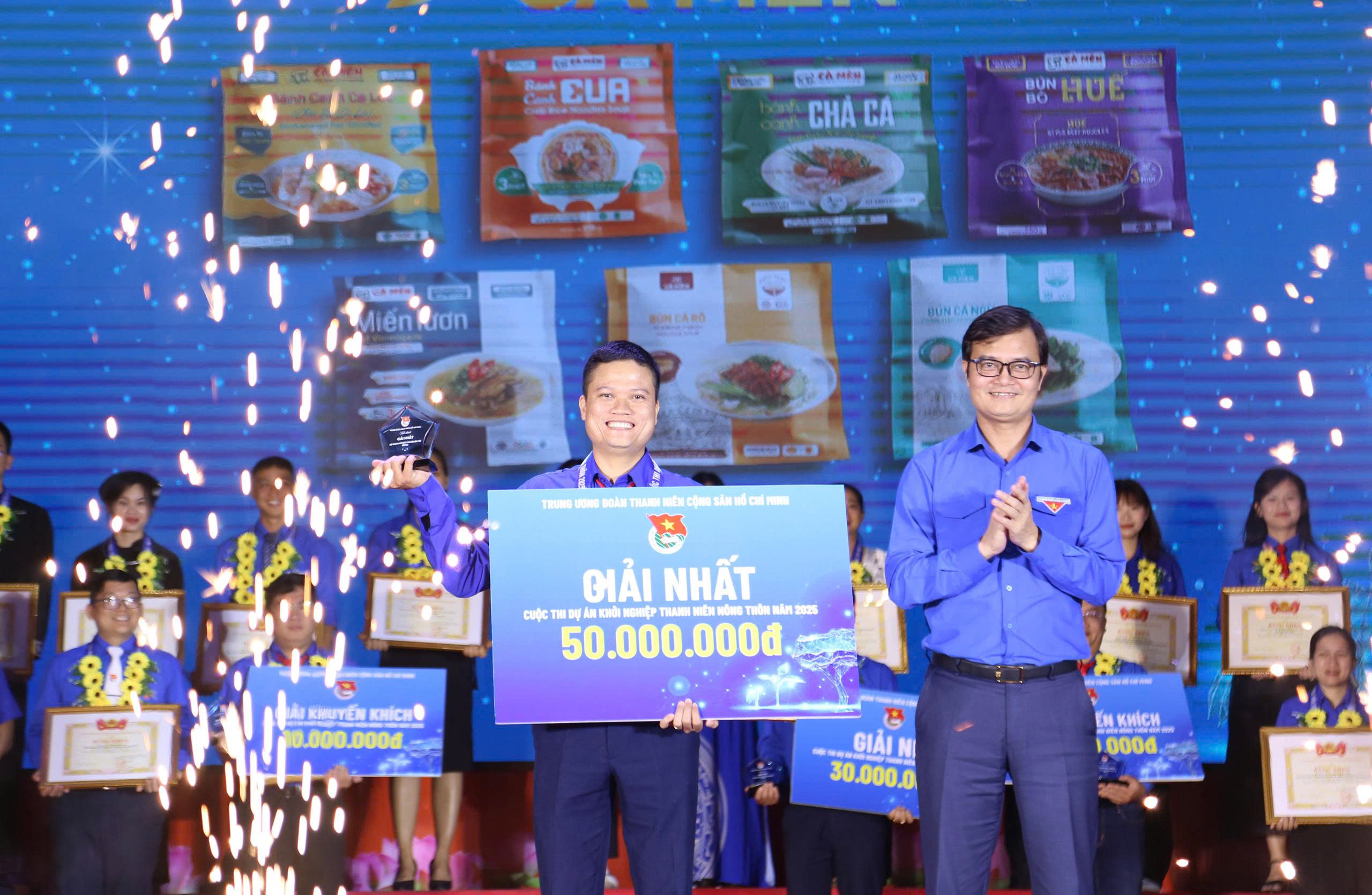 Chàng trai xuất khẩu món ăn dân dã đoạt giải nhất cuộc thi Dự án khởi nghiệp thanh niên nông thôn 1 Chàng trai xuất khẩu món ăn dân dã đoạt giải nhất cuộc thi Dự án khởi nghiệp thanh niên nông thôn - Ảnh 1.