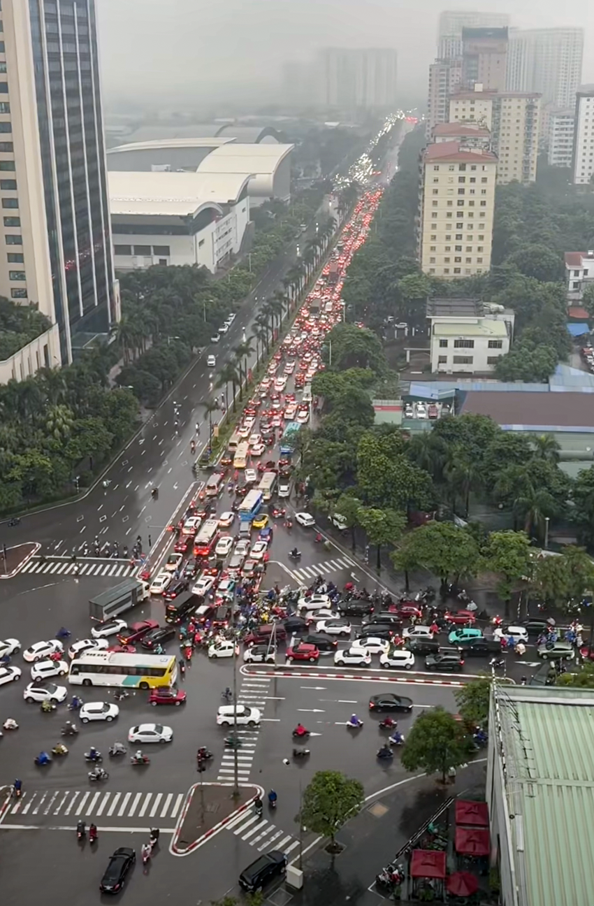 trời mưa - Ảnh 3.