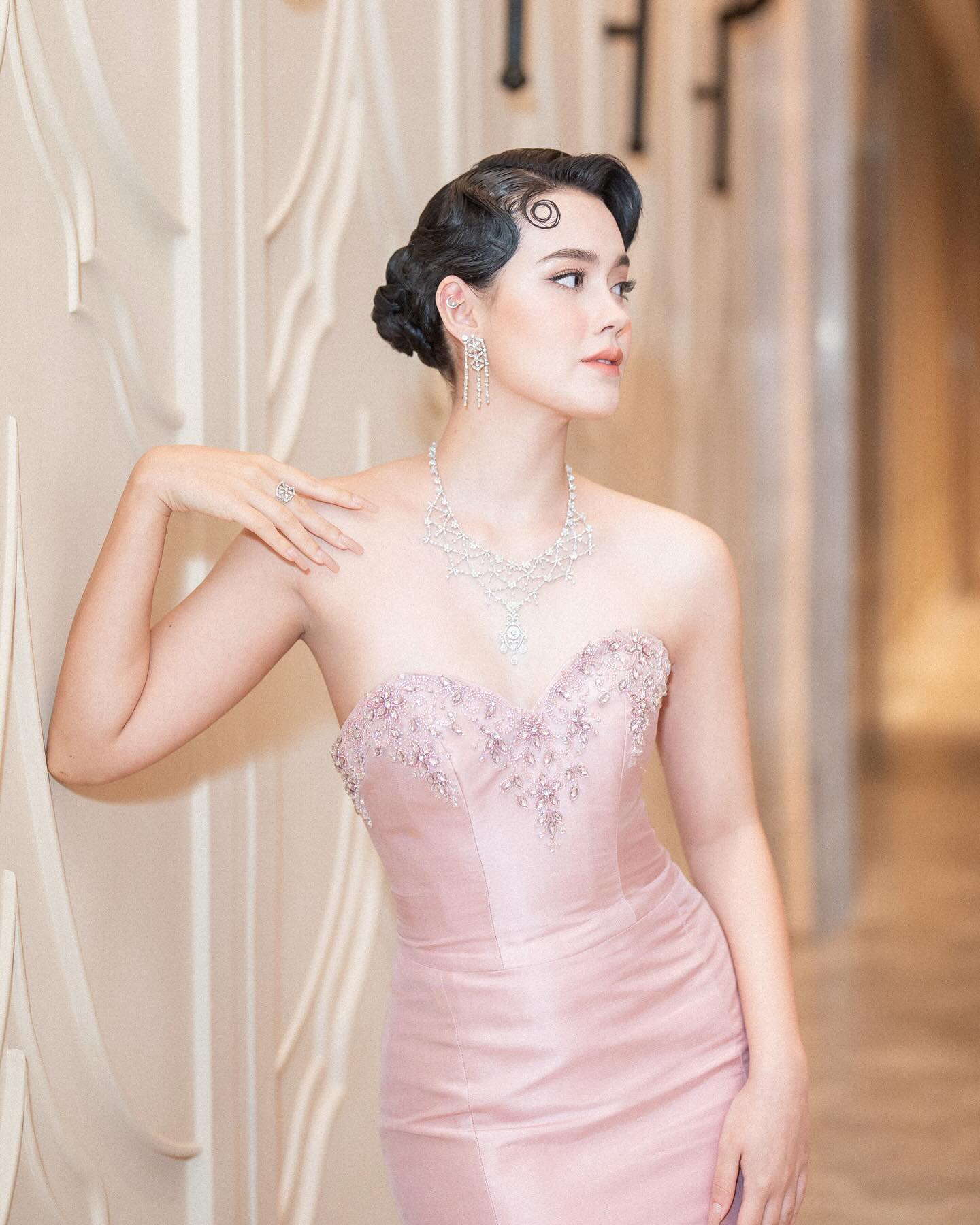 Chỉ cần lên đồ gợi cảm là mỹ nhân này khiến vạn người say mê: Đẹp không để đâu cho hết, sợ lụy đừng dính vào - Ảnh 7.