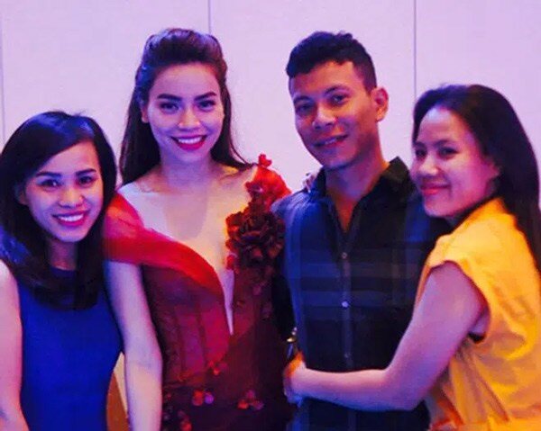 Hoài Lê (ngoài cùng bên trái) là chị dâu của nữ ca sĩ Hồ Ngọc Hà.