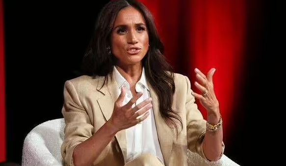 “Chỉ thị ba từ” của Meghan Markle khiến dư luận sục sôi: Rời Hoàng gia nhưng vẫn muốn được gọi là “Ma’am”?- Ảnh 1.