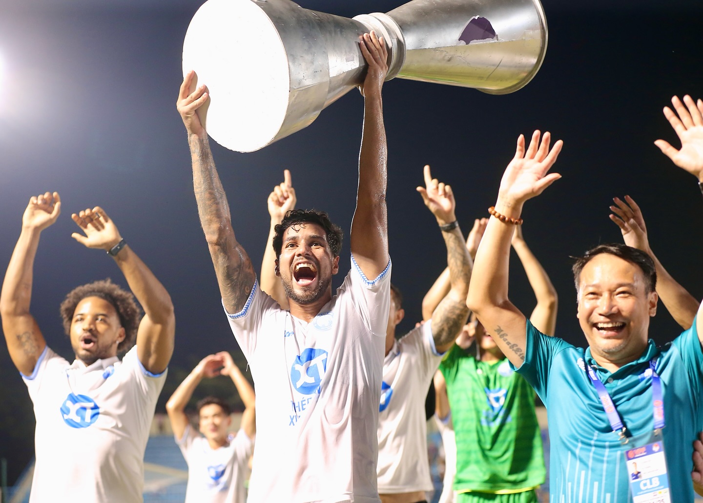 Một loạt CLB V-League đề xuất nóng: Cho 4 ngoại binh thi đấu trên sân, VPF ‘alo’ hỏi VFF- Ảnh 1.