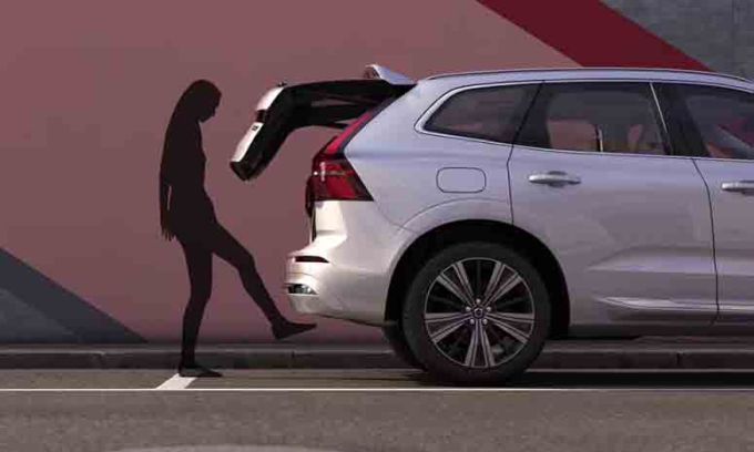 Nhiều mẫu xe Volvo trang bị cốp đóng/mở rảnh tay bằng các sử dụng chuyển động của chân. Ảnh: Volvo