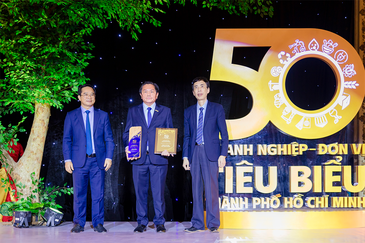 Cholimex Food được vinh danh Top 50 Doanh nghiệp tiêu biểu TP.HCM - Ảnh 1.