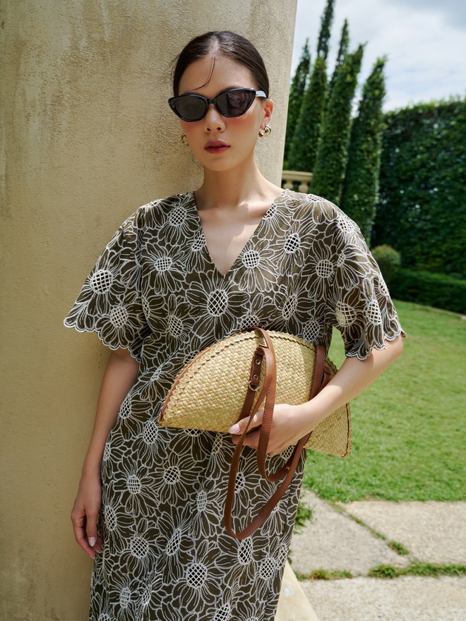  Khám phá tủ đồ giao mùa với cuộc chơi đa chất liệu - Ảnh 14.