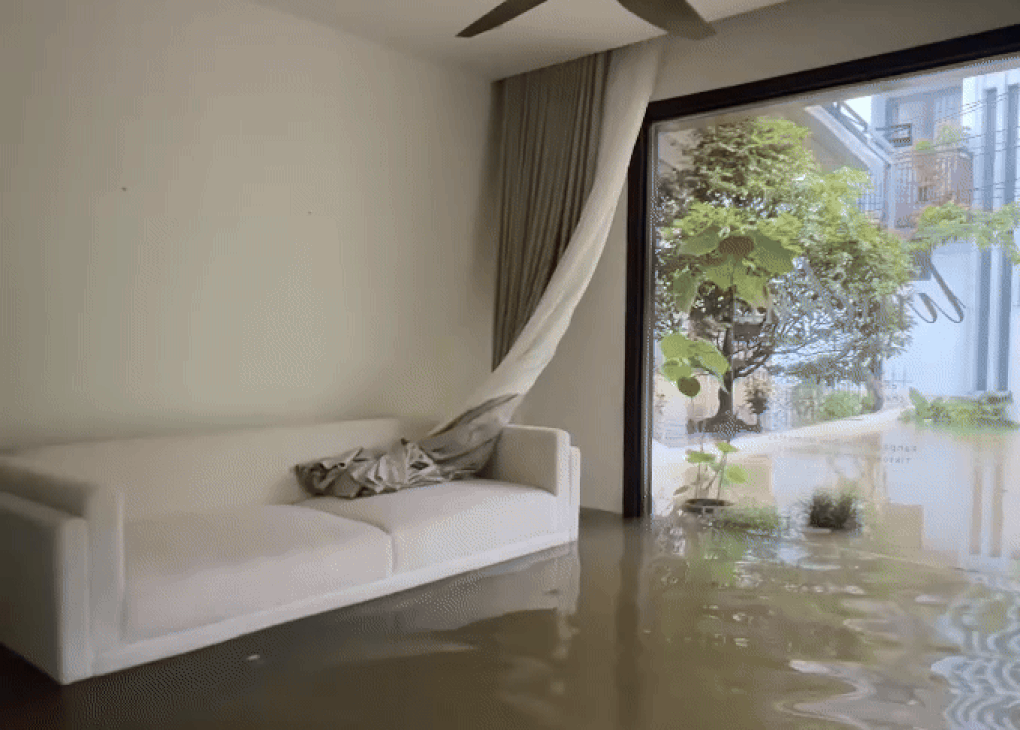 Chủ nhà nghỉ ở Huế đầu tư 1 tỷ đồng vừa mở một tháng, mất trắng vì mưa lũ - 1