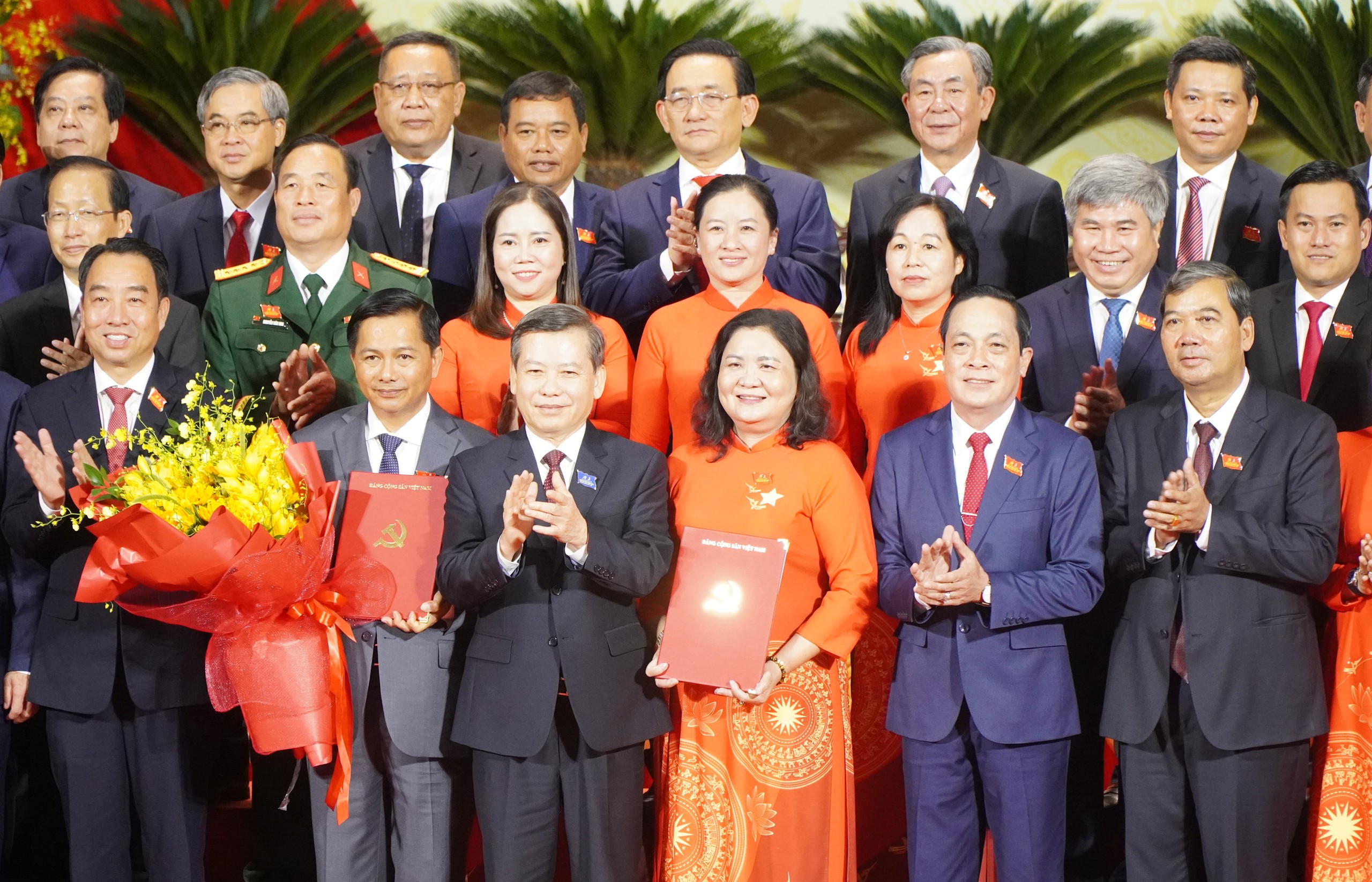 Chủ tịch TP.Cần Thơ được chỉ định giữ chức Bí thư Vĩnh Long 1 Chủ tịch TP.Cần Thơ được chỉ định làm Bí thư Vĩnh Long - Ảnh 1.