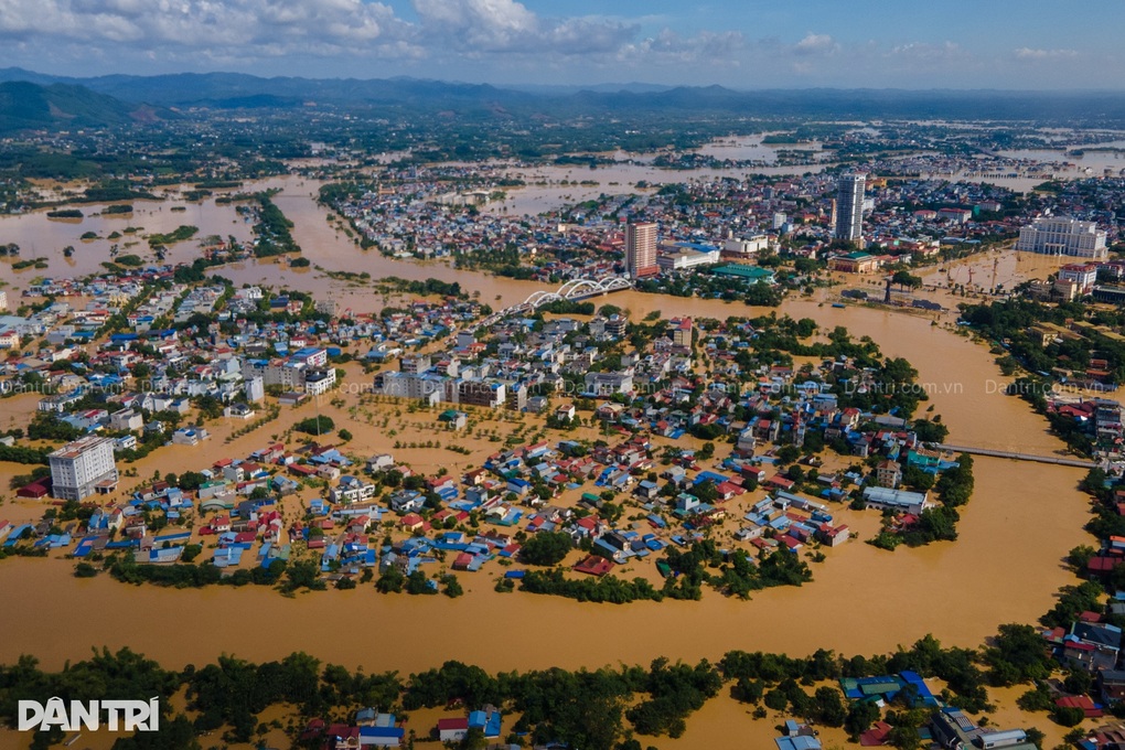 Chung tay giúp người dân miền Bắc vượt qua cơn lũ dữ - 1
