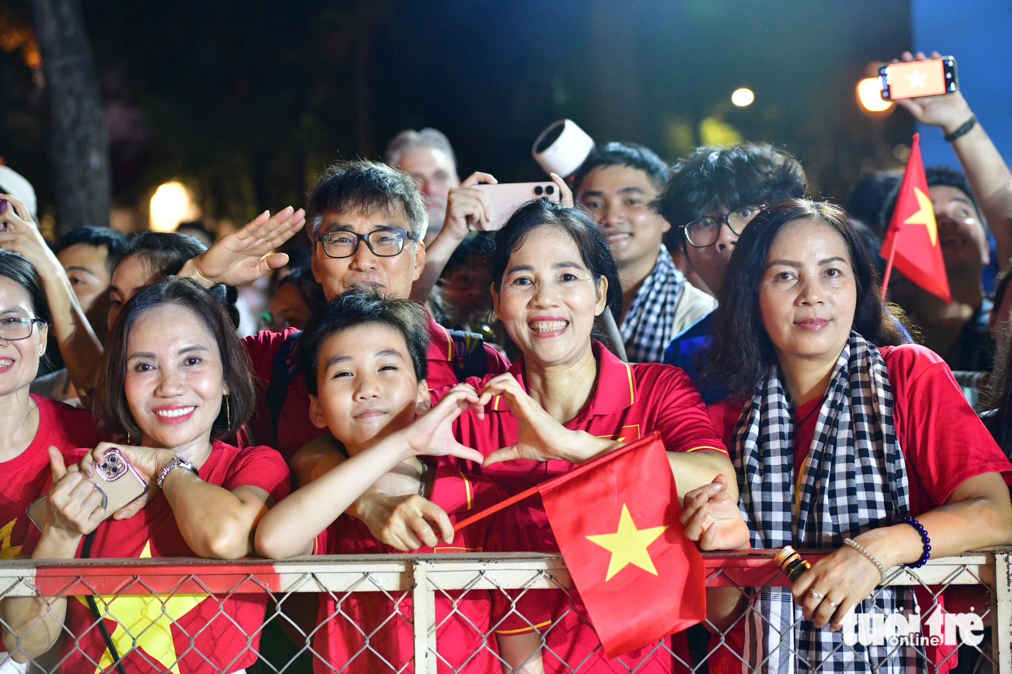 diễu binh - Ảnh 1.