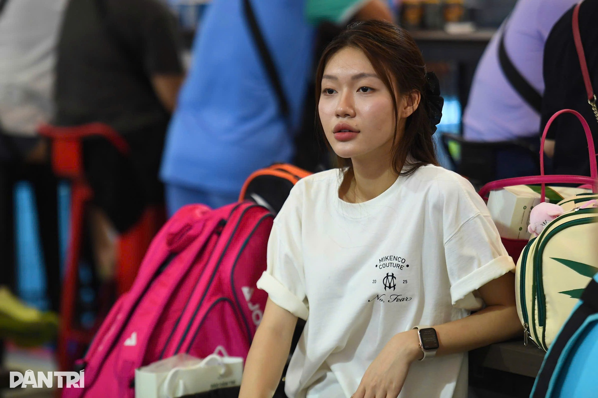 Cổ động viên xinh đẹp làm tăng sức nóng tại giải pickleball báo Dân trí - 1