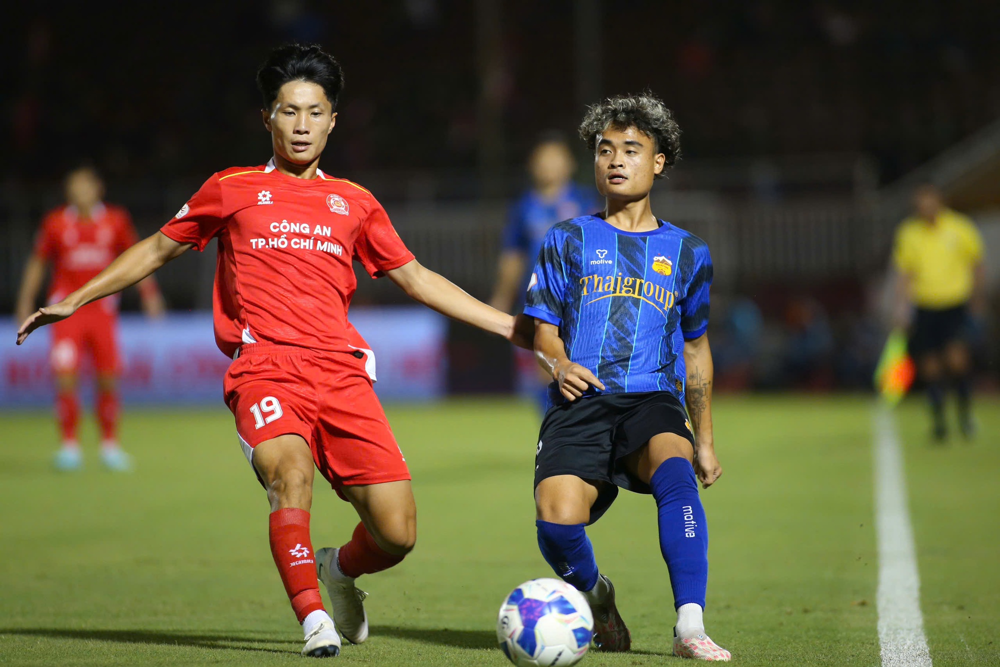 Lịch thi đấu V-League hôm nay: Cơ hội vàng cho HAGL quật khởi, Ninh Bình khẳng định vị thế
- Ảnh 1.