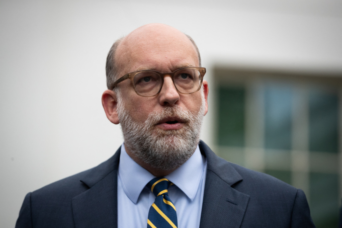 Giám đốc Văn phòng Quản lý và Ngân sách Nhà Trắng Russell Vought trả lời báo giới tại Nhà Trắng ngày 29/9. Ảnh: AFP