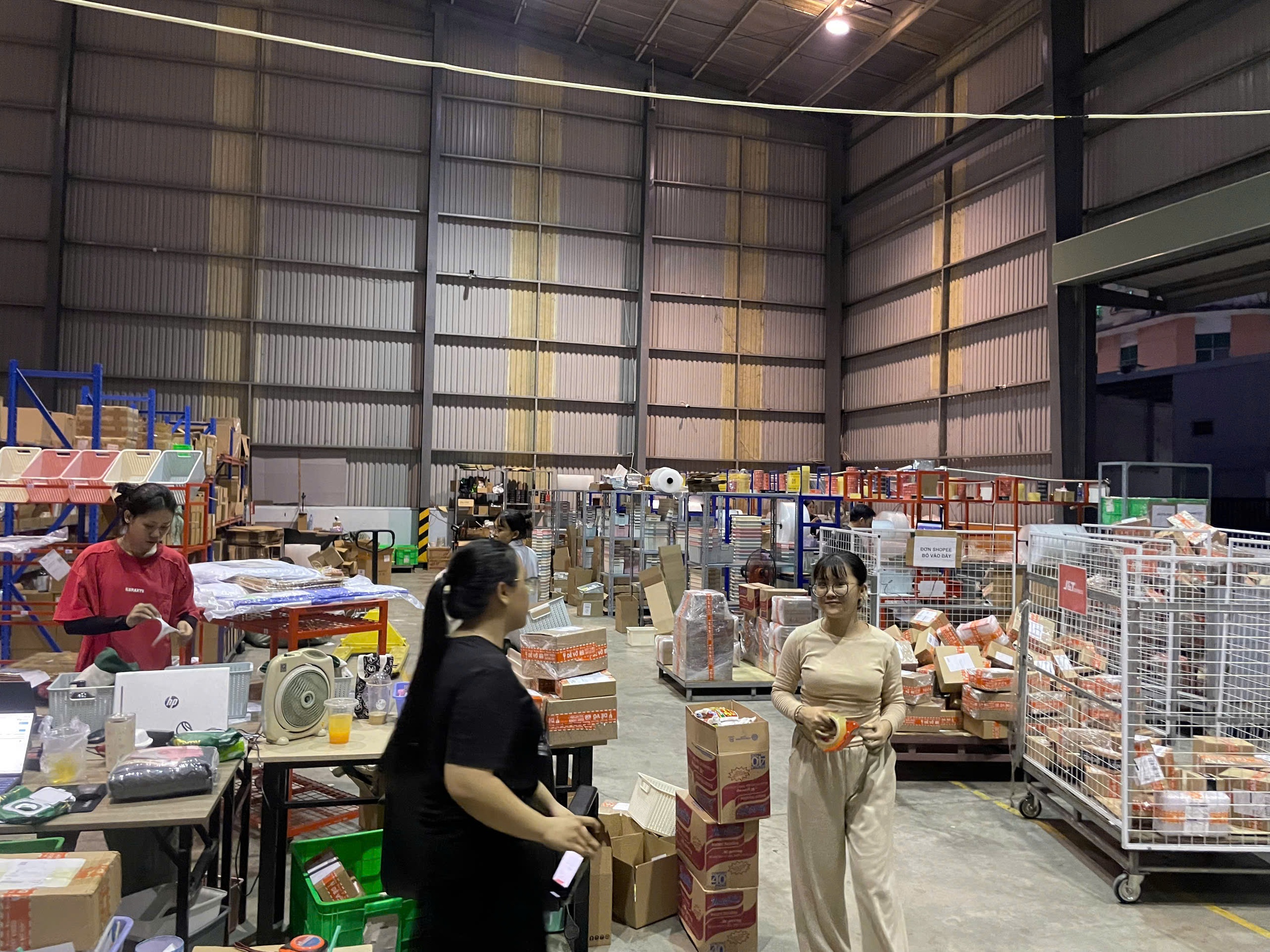 Có nên nghỉ việc công ty để bán hàng online?- Ảnh 2.