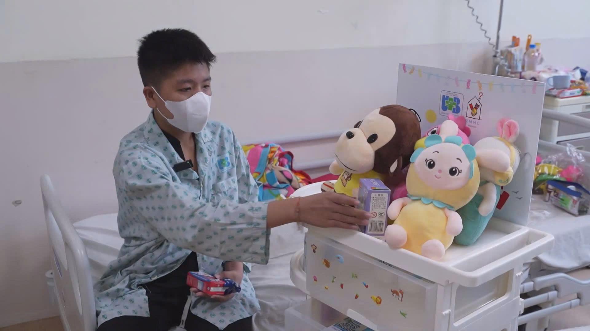 Còn 2 tuần để trở thành 'Sứ giả của yêu thương' - Ảnh 1.