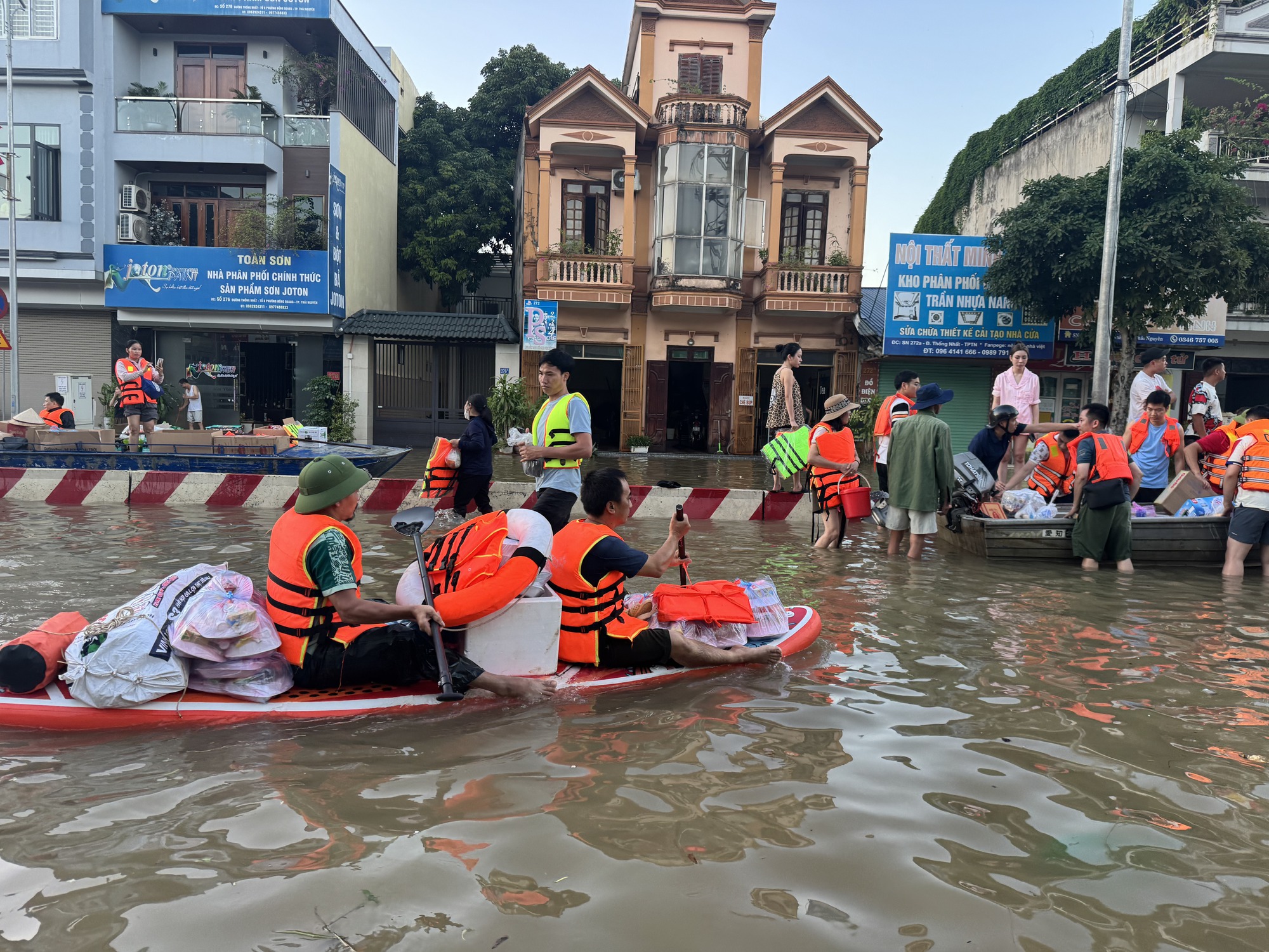 Thái Nguyên và những giọt nước mắt trong lũ dữ: 