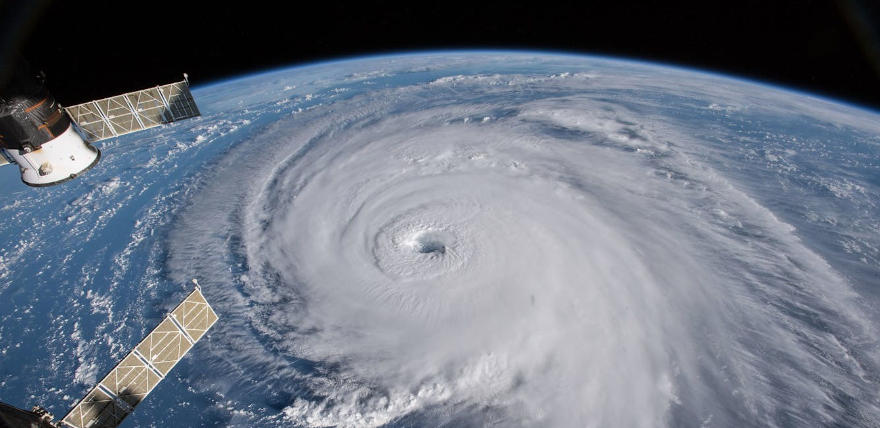 Lốc xoáy có thể san phẳng một vùng rộng lớn, làm biến dạng địa hình quét qua: Con người cần làm gì để sống sót!- Ảnh 1.