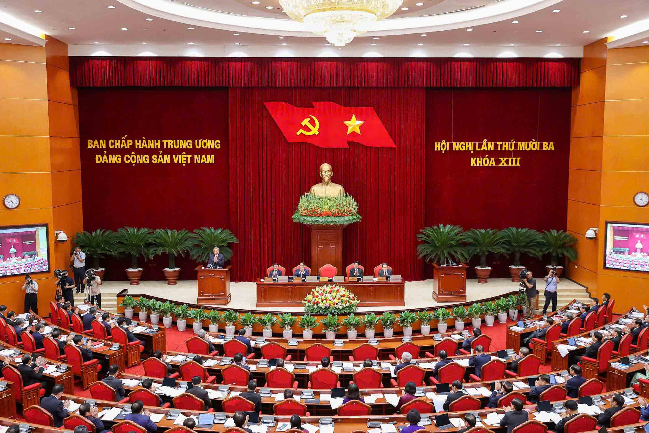 Công bố dự thảo văn kiện Đại hội XIV của Đảng lấy ý kiến nhân dân 1 Công bố dự thảo văn kiện Đại hội XIV của Đảng lấy ý kiến nhân dân - Ảnh 1.