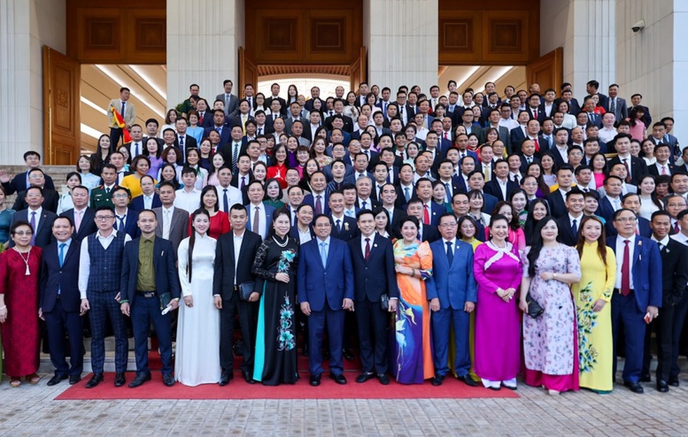 “Công tư đồng hành” - 1