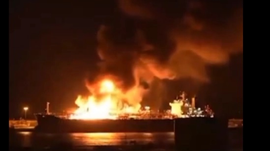 Điểm nóng xung đột ngày 17-9: Cú tập kích dữ dội của Ukraine vào cảng dầu Nga- Ảnh 1. Điểm nóng xung đột ngày 17-9: Cú tập kích dữ dội của Ukraine vào cảng dầu Nga- Ảnh 1.