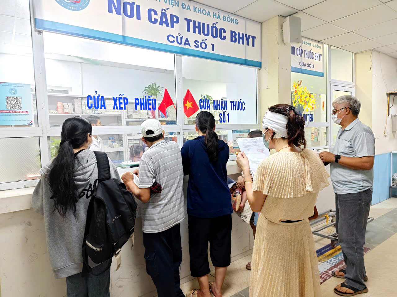 Bộ Y tế nói gì về kiến nghị bỏ quy định chuyển tuyến trong khám chữa bệnh? - Ảnh 1. bảo hiểm y tế - Ảnh 1.