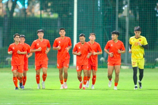 Các đối thủ ‘ganh tị’ với U.23 Việt Nam: Cuộc đua tranh vàng SEA Games càng khốc liệt
- Ảnh 1.