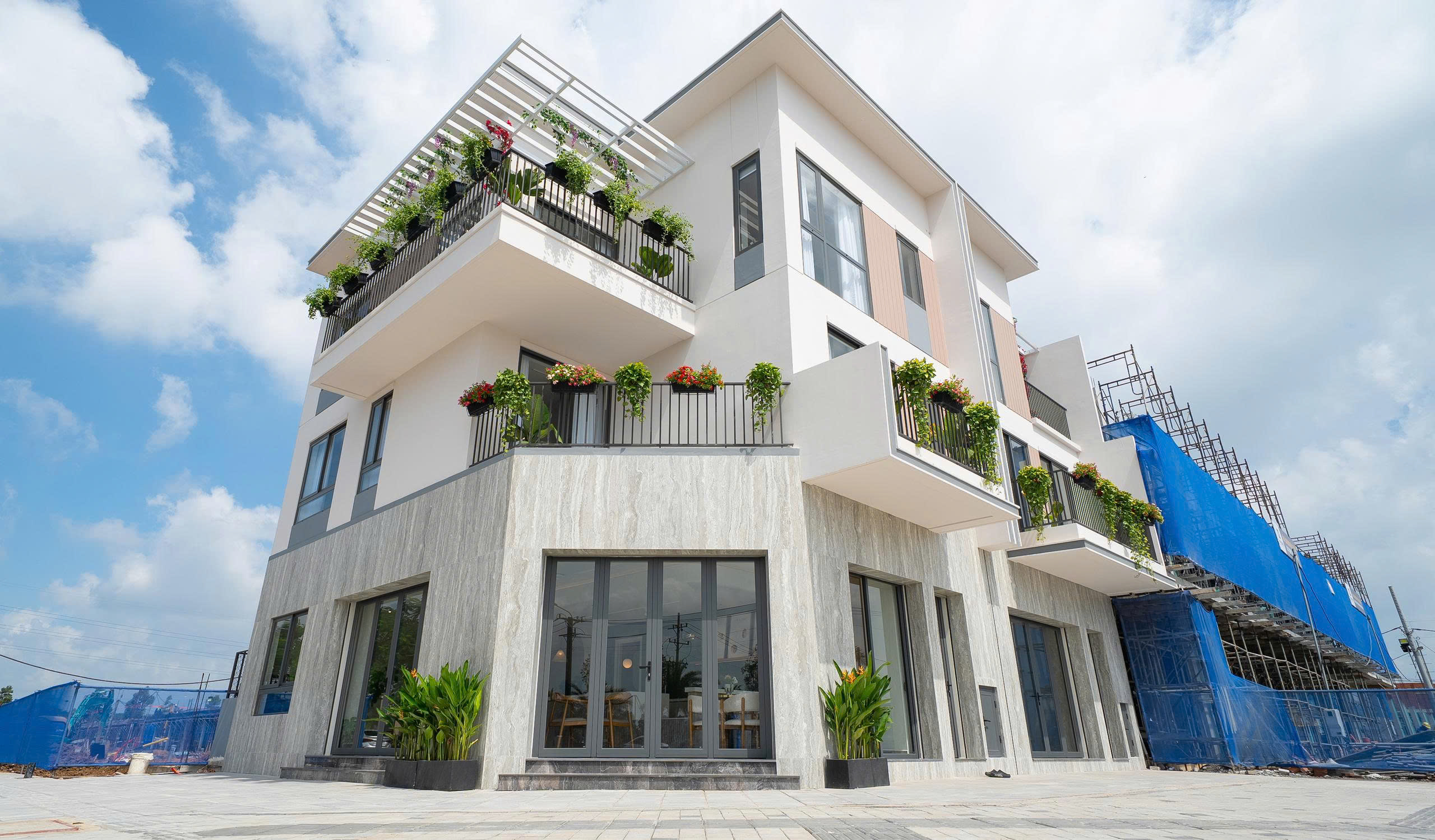 Cuối năm khổ vì giá vật liệu xây dựng leo thang- Ảnh 1. Cuối năm khổ vì giá vật liệu xây dựng leo thang- Ảnh 1.