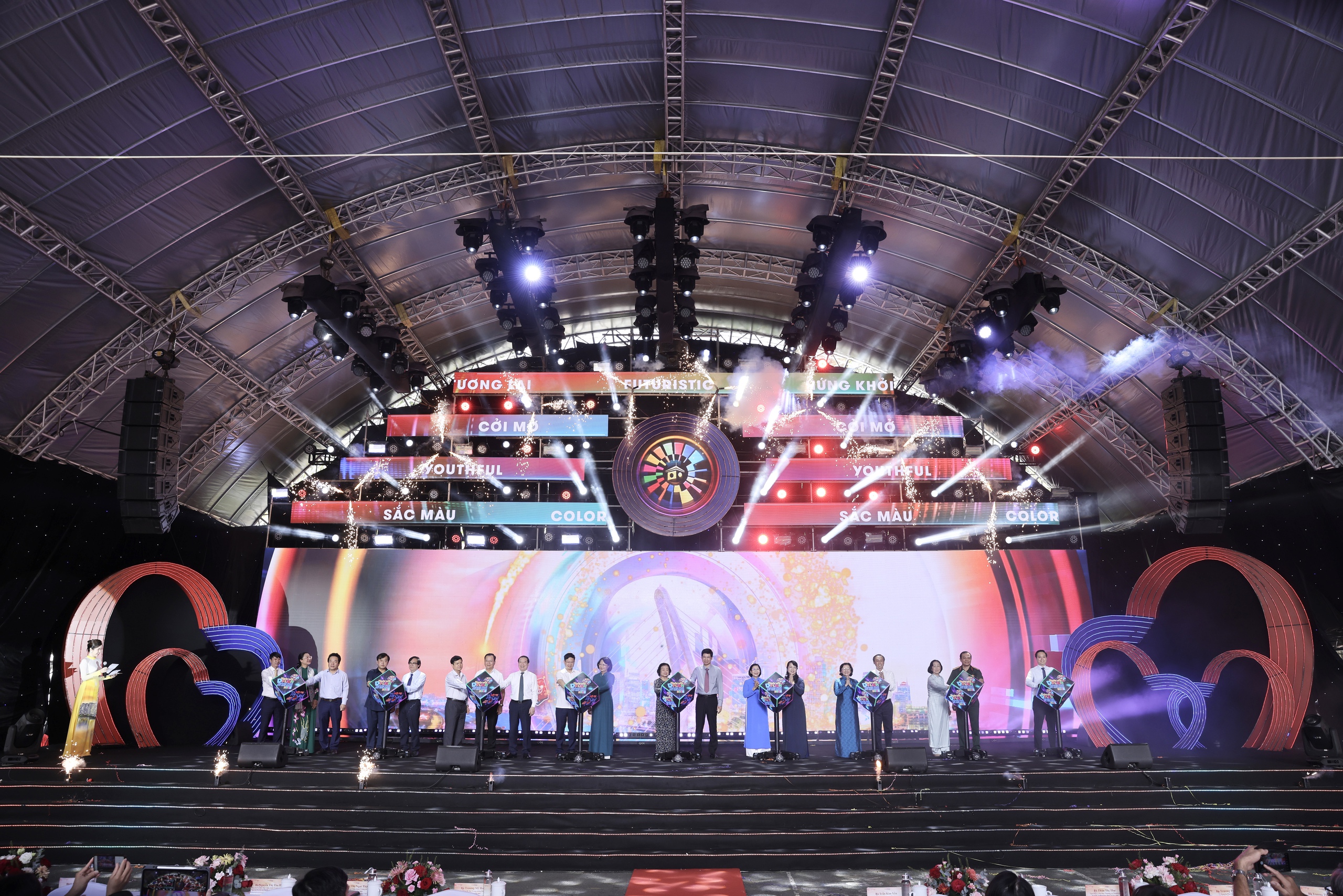 Cuối tuần săn tour giảm giá 