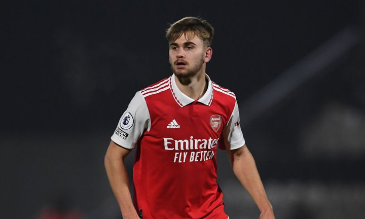 Cựu cầu thủ Arsenal cứu bóng bị chấn thương sọ não, qua đời ở tuổi 21- Ảnh 1.