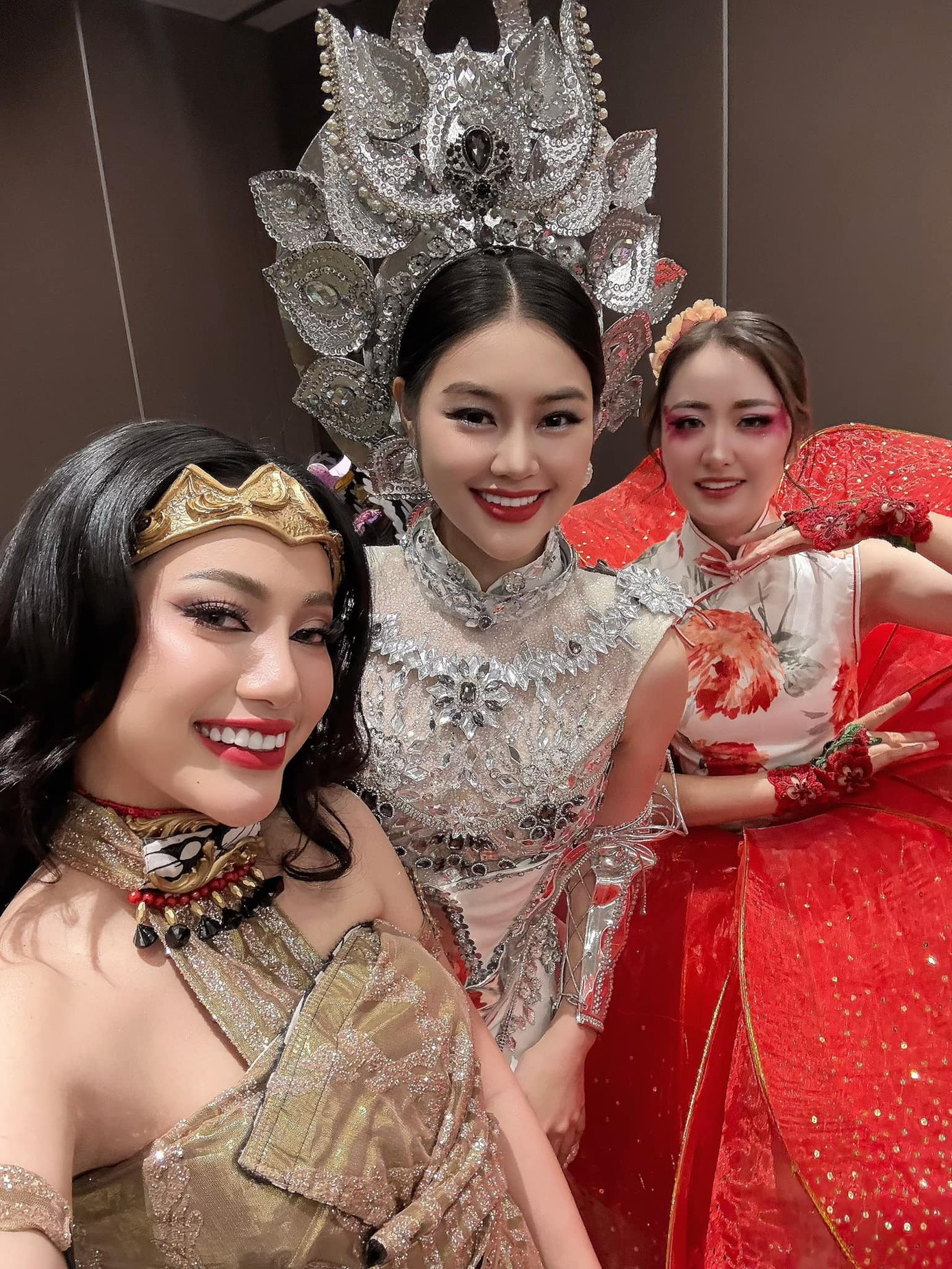 Đại diện Việt Nam và thí sinh hoảng loạn, ôm nhau khóc khi động đất xảy ra- Ảnh 1.