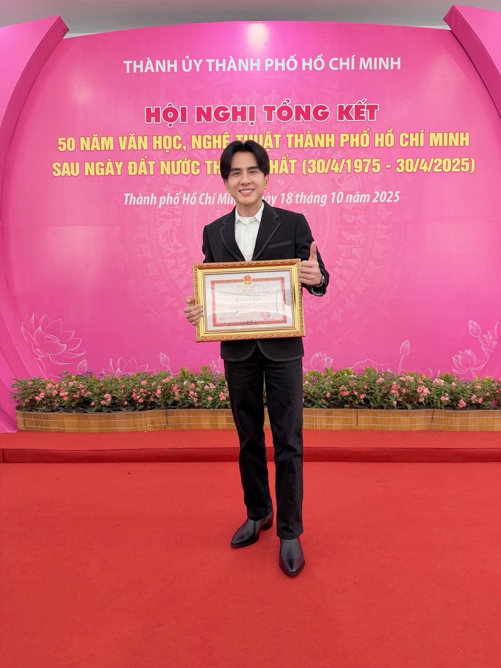  
Đan Trường nhận tin vui trước thềm làm live concert. - Tin sao Viet - Tin tuc sao Viet - Scandal sao Viet - Tin tuc cua Sao - Tin cua Sao