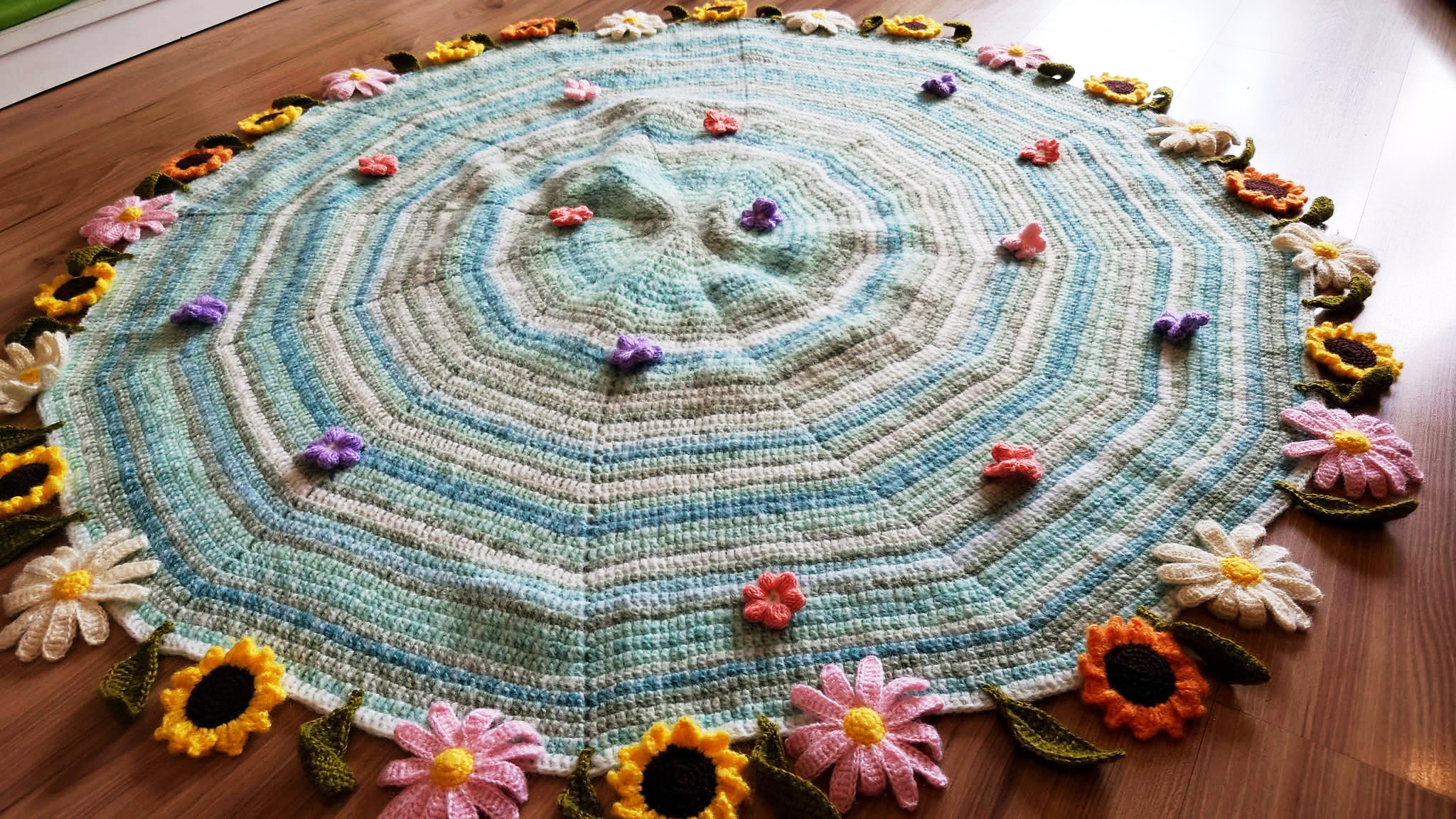 Đan - móc len: Thú vui tuổi già thành liệu pháp cho tuổi trẻ - Ảnh 1.