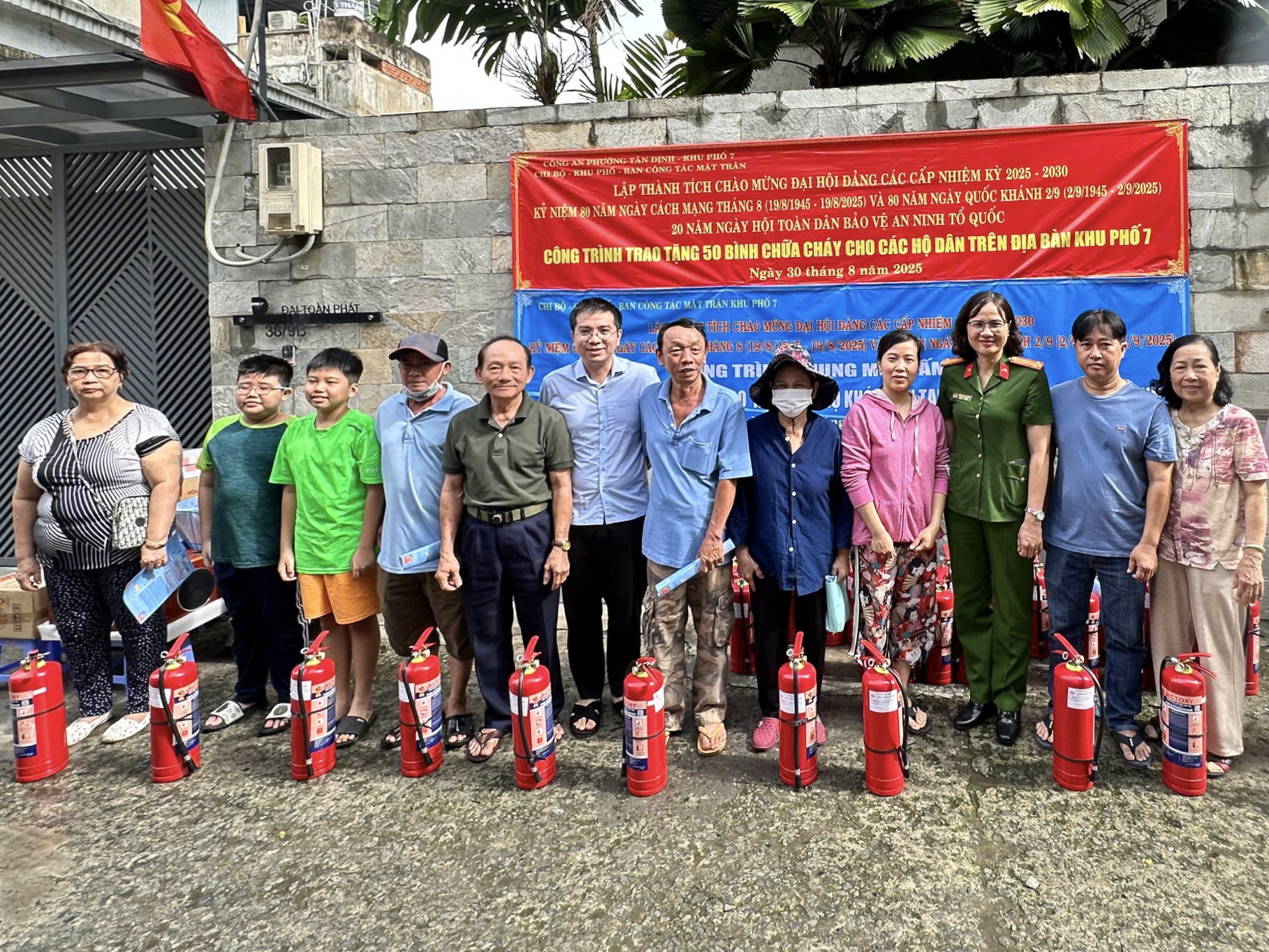 Bà Bùi Thị Lan ở phường Tân Định: 'Dân vận khéo là biết lắng nghe dân'- Ảnh 1. Bà Bùi Thị Lan ở phường Tân Định: 'Dân vận khéo là biết lắng nghe dân'- Ảnh 1.