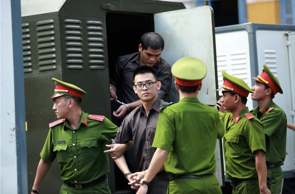 Đào Minh Quân và vụ đặt bom sân bay Tân Sơn Nhất, đốt bãi xe của CSGT - 2