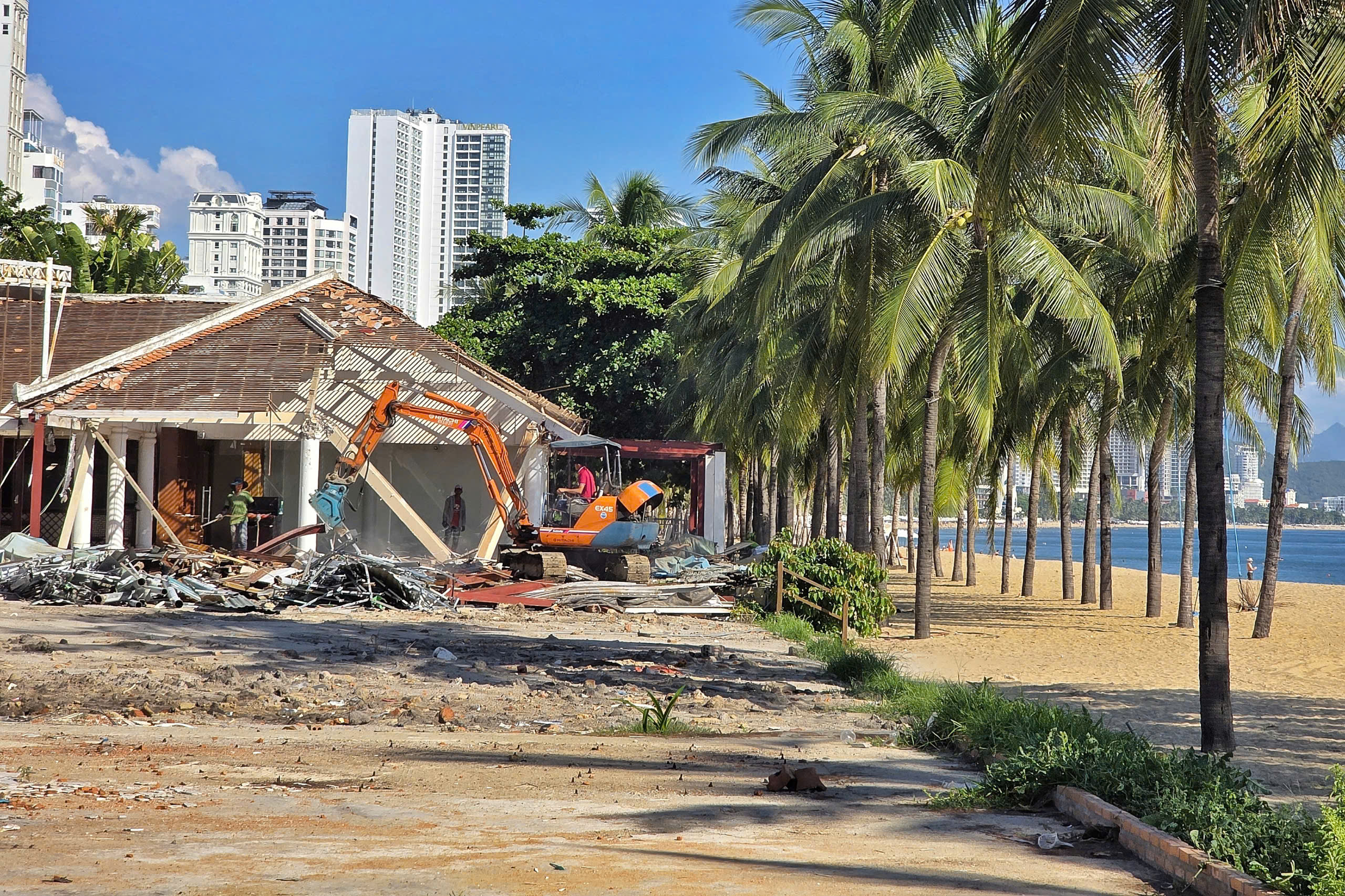 Khánh Hòa đấu giá khu đất vàng ven biển Trần Phú phục vụ cộng đồng - Ảnh 3.