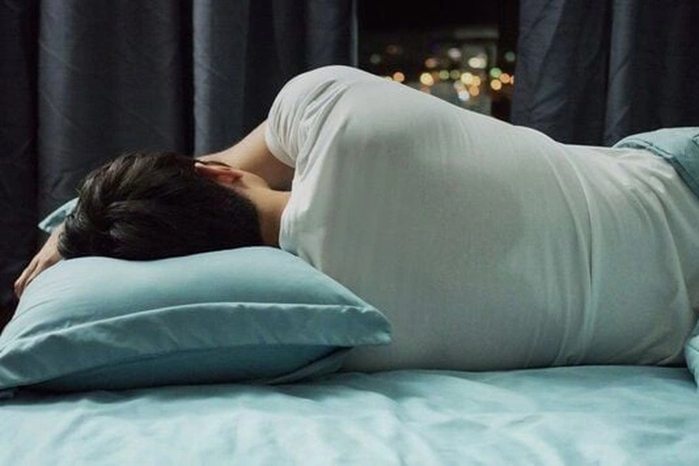 Dấu hiệu trên gối và chăn buổi sáng có thể cảnh báo ung thư - 1