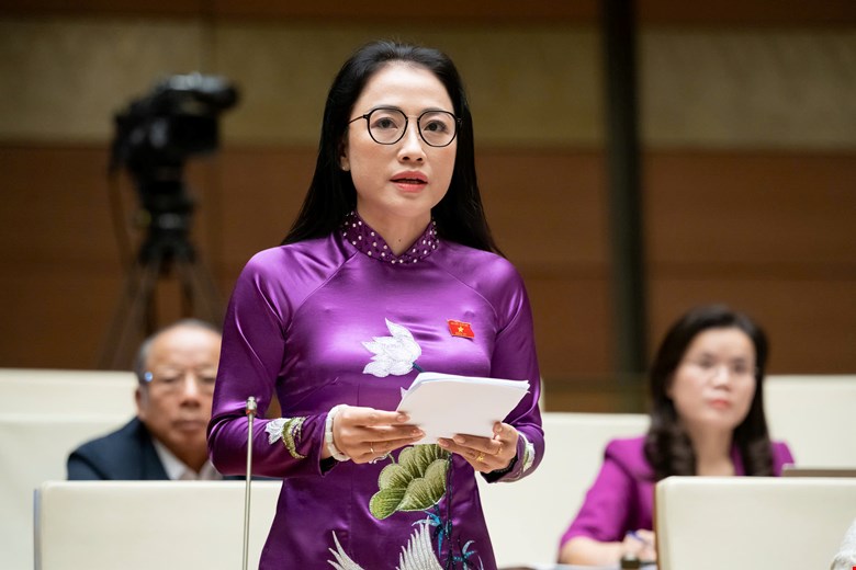 Đại biểu quốc hội đề xuất công nhận liệt sĩ với nhân viên y tế hi sinh khi làm nhiệm vụ - Ảnh 1.