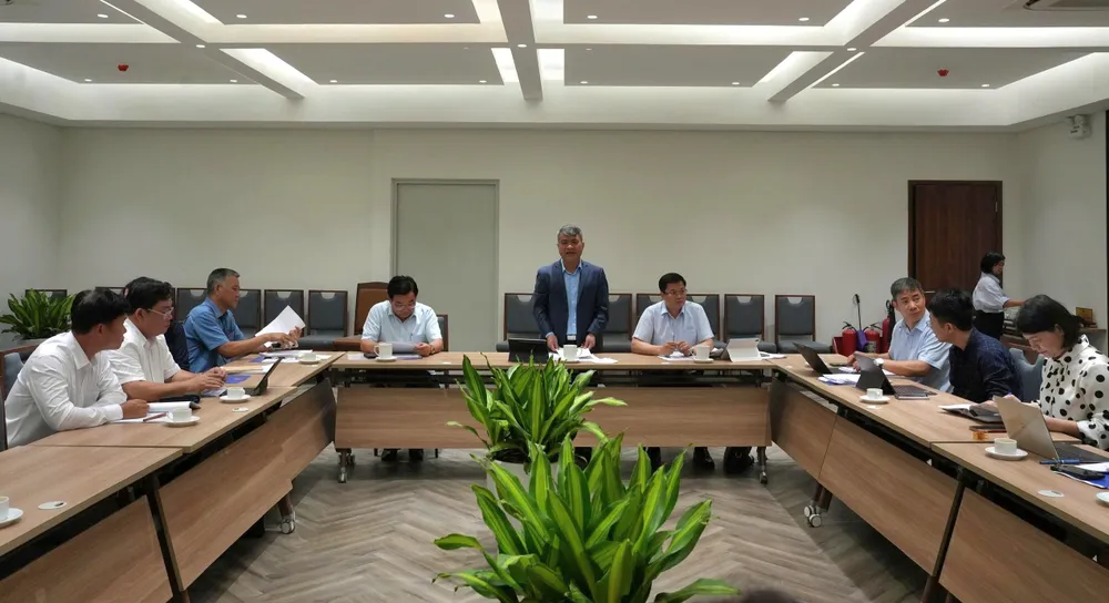 Thứ trưởng Bộ Tư pháp Nguyễn Thanh Tú chủ trì hội đồng thẩm định. Ảnh: HOÀNG HUY Thu hồi đất.jpg