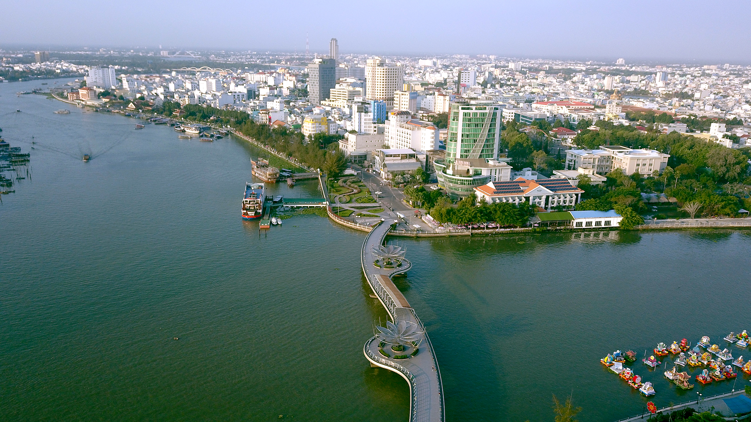 Đề xuất hơn 192 tỉ đồng cải tạo công viên Bến Ninh Kiều - Ảnh 1.