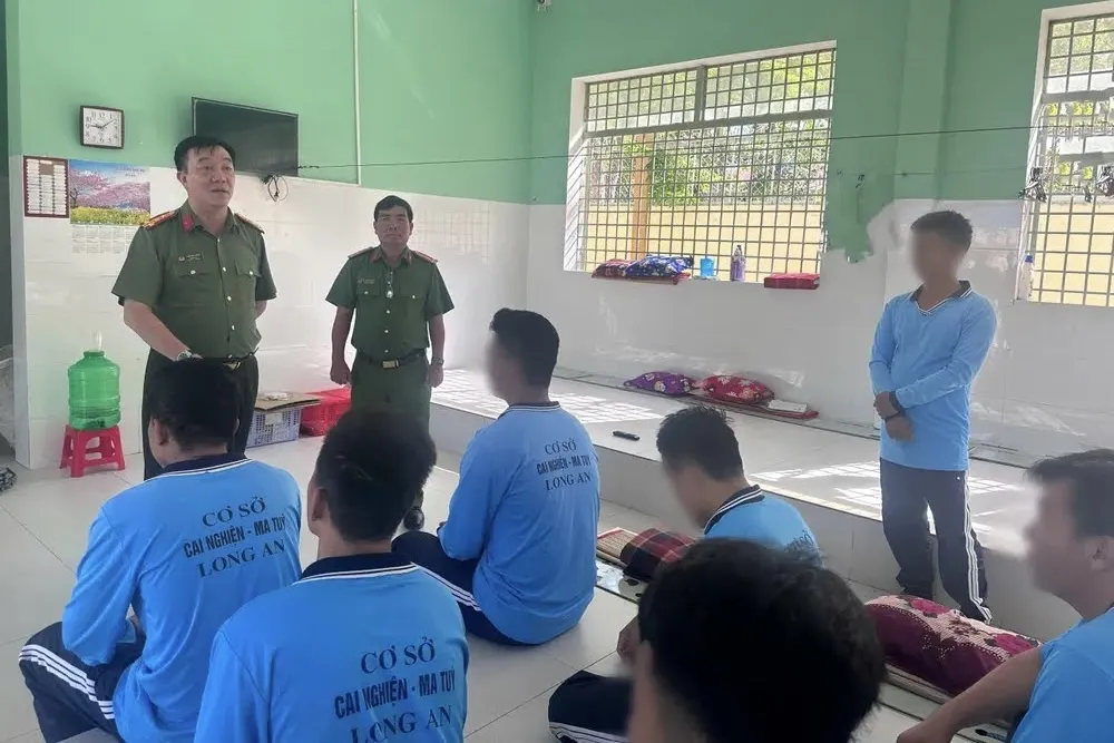 Công an tỉnh Long An (cũ) kiểm tra cơ sở cai nghiện ma túy. Ảnh: CA Người sau cai nghiện.jpeg