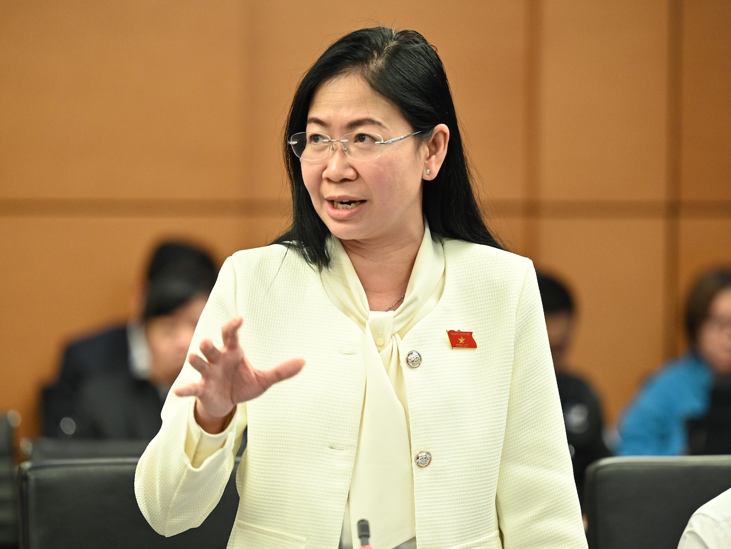 Đề xuất thí điểm lập cơ quan báo chí truyền thông chủ lực đa phương tiện ở TP.HCM, Hà Nội - Ảnh 1.