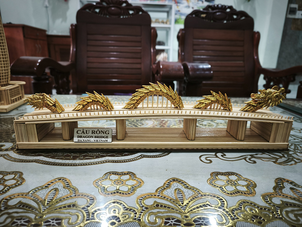 Đẹp ngỡ ngàng mô hình bằng tăm tre- Ảnh 1.