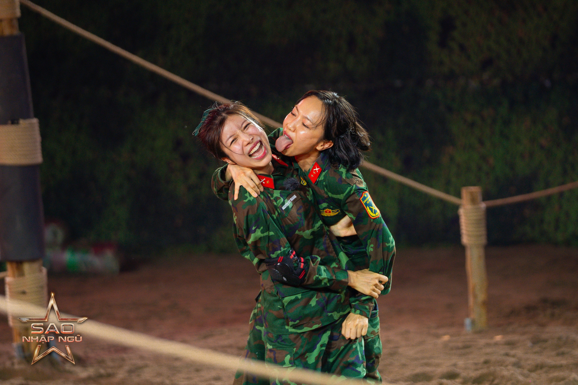 Diệu Nhi gây tranh cãi vì hành động giỡn quá đà trên sóng truyền hình- Ảnh 1.