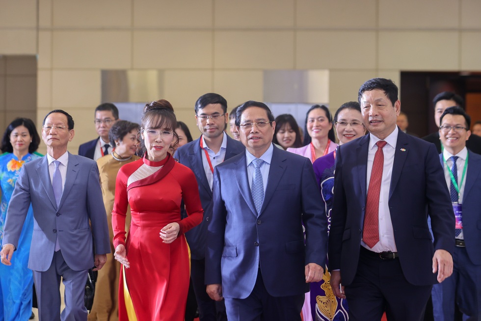 Doanh nhân Việt Nam trước thời khắc lịch sử - 1